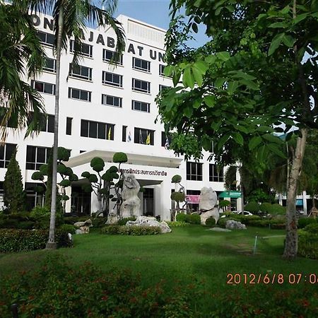 Phranakhon Grand View Hotel Bangkok Exterior foto